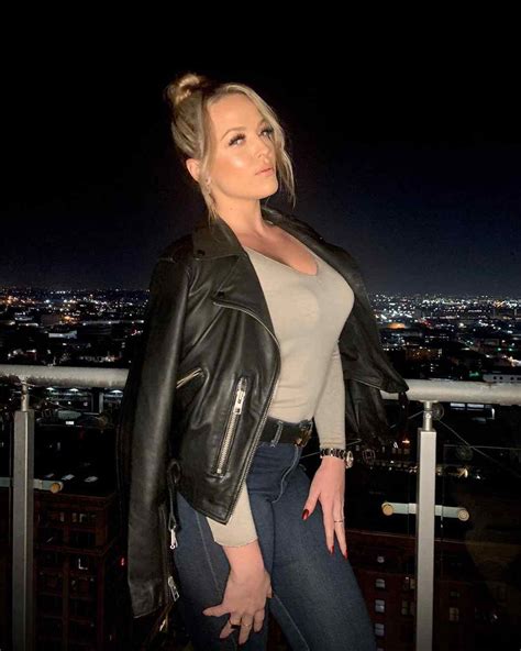 Alexis Texas (born May 25, 1985) is an American pornographic actress. In 2020, Texas was characterized as one of "the most popular porn performers", based on her Instagram following of around 3.8 million followers. She was inducted into the AVN Hall of Fame in 2022. . Who is alexis texis